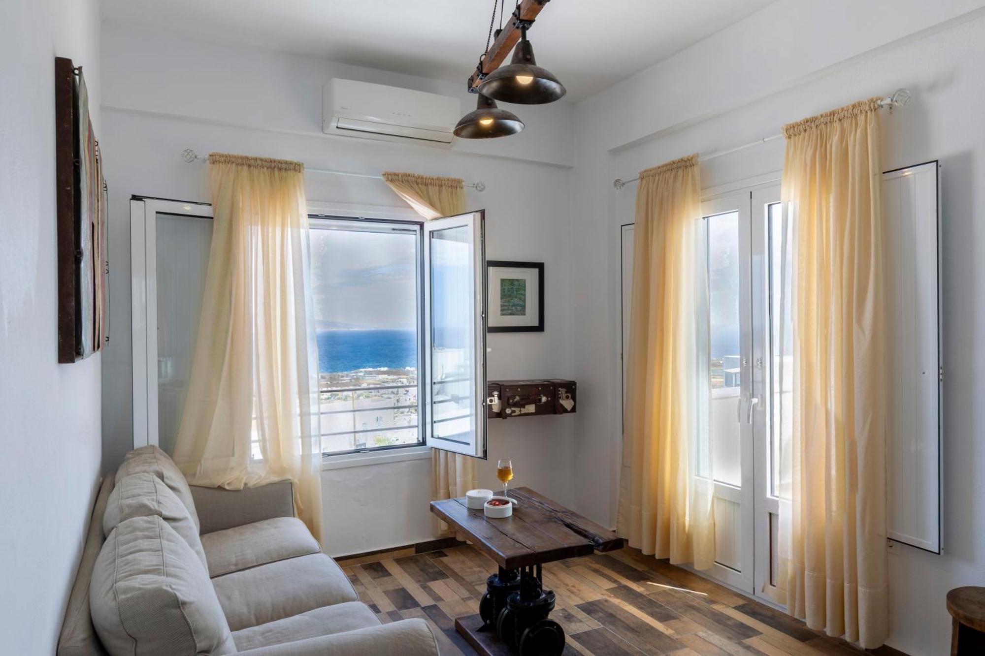 Utopoia Apartment Oia (Santorini)